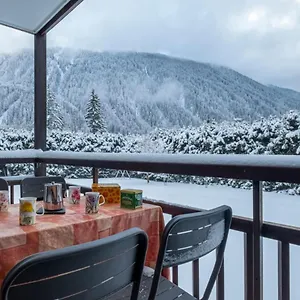 Appartement With Balcony Close To The Slopes, Chamonix